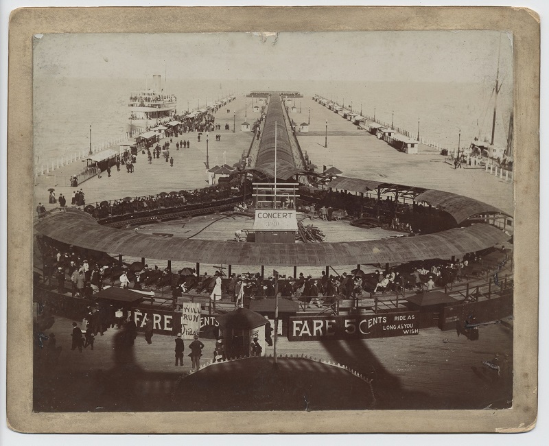 Moving Sidewalk; World's Columbian Exposition. Description: Moving Sidewalk; World's Columbian Exposition; Chicago, IL. Source: ICHi-25107. Chicago History Museum. Reproduction of halftones, photographer unknown. Date: 1893.