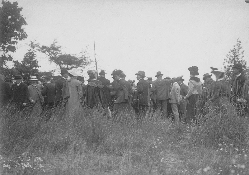Group of people standing in a meadow. Description: Group of people standing in a meadow near site of Columbian Exposition; Chicago, IL. Source: ICHi-52241. Chicago History Museum. Reproduction of photographic print, photographer unknown. Date: early 1890s.