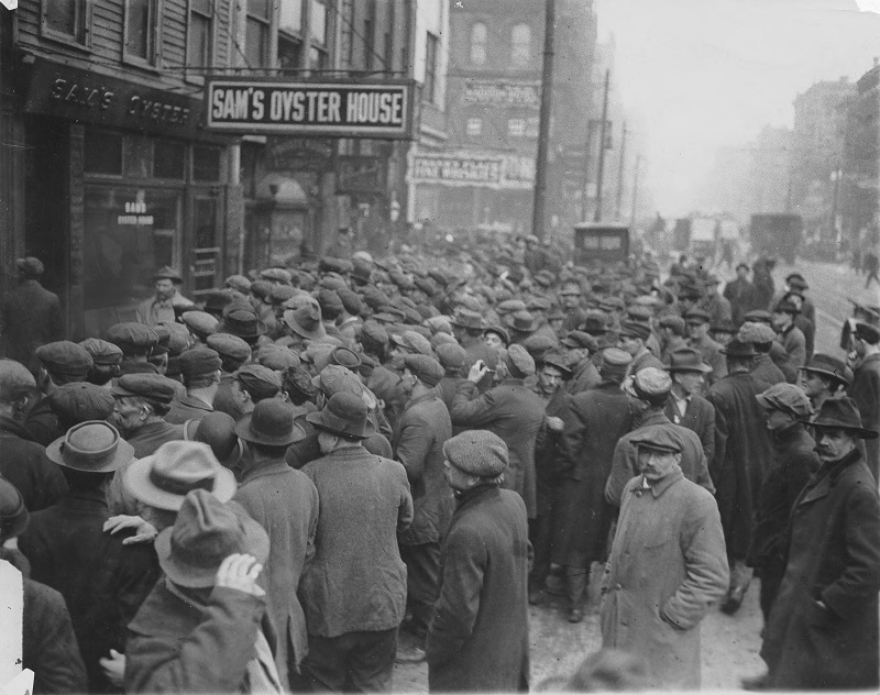 Unemployed crowd. Description: Unemployed crowd; Chicago, IL. Source: ICHi-52239. Chicago History Museum. Reproduction of photographic print, photographer unknown. Date: n.d.